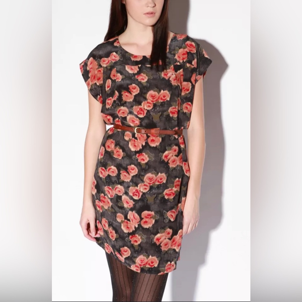 KIMCHI BLUE - URBAN OUTFITTERS 100% Silk Floral Tunic Dress
